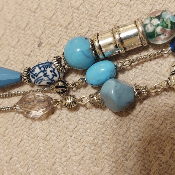 Avon Vintage Beaded Three Strand Necklace - Picture 3 of 6